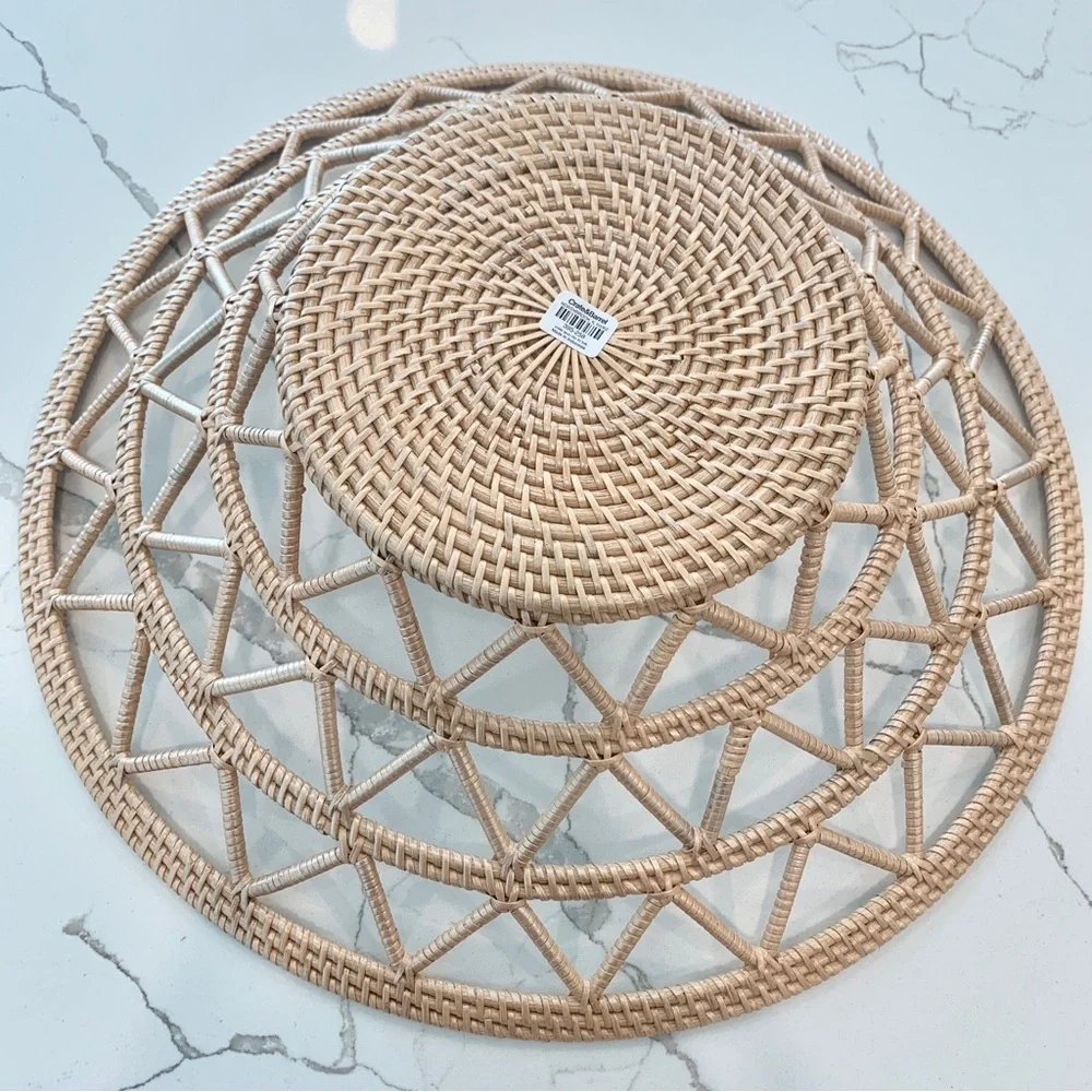 18” Crate & Barrel Crete Large Woven Rattan Basket Fruit Decor